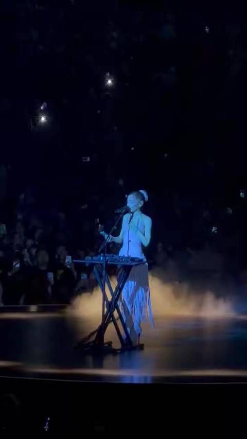 Ariana Grande回应暂退公众视野：并非一时冲动