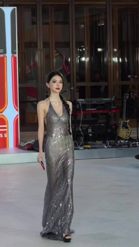 网红方圆承认使用医美手段