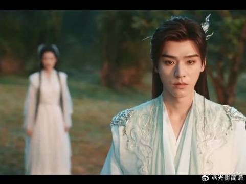 十二年后 苏暮雨在白鹤淮坟头 偶遇白鹤淮