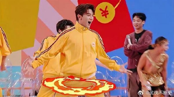 夏之光太牛了！直接现场来一个前空翻，观众都被他帅晕了丨星期六