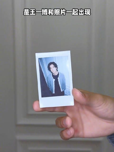 王一博29岁拍立得生日照