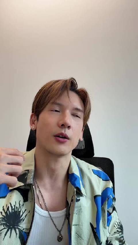 演唱会分为五个主题，每个主题搭配相关歌曲