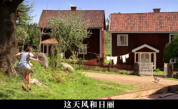 两个小姑娘自编购物小曲却忘东忘西，老板笑着递糖