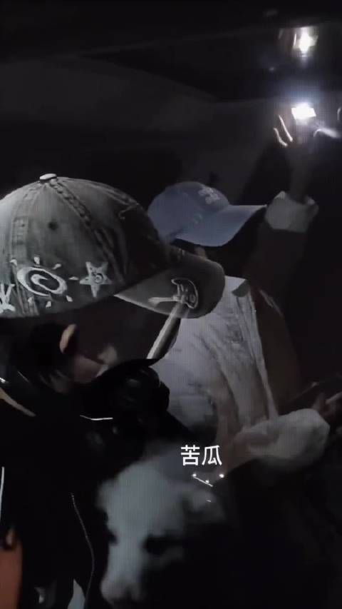 最美一家四口C球