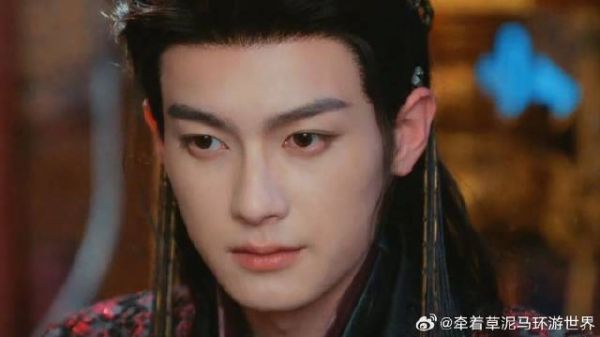 锦绣皇帝不碰妃子，只宠幸官员妻妾