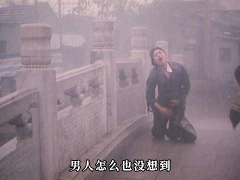 修鞋匠好心救下孕妇倾尽所有，换来背叛离婚，却绝境逢天赐福报！