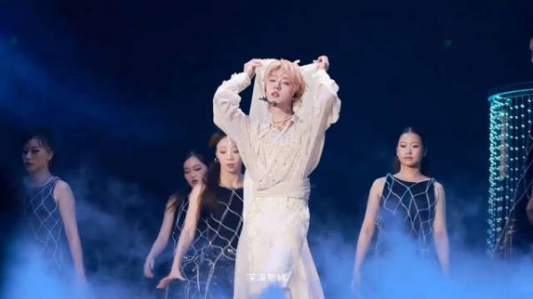 贺峻霖天神降霖！我已被美晕