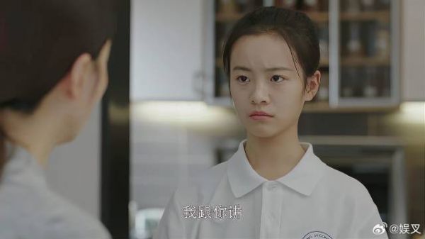 英子考全校第二 没想到妈妈不满意，直接把她玩具全没收