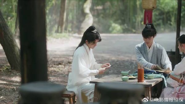 方多病从信中找到线索 一比对,竟怀疑李莲花是药魔