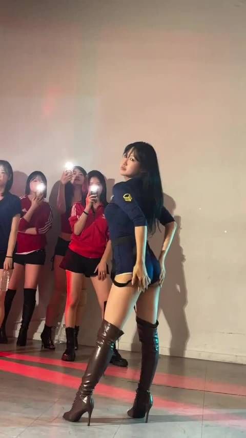 小姐姐气场全开