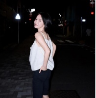 45岁宋慧乔保持少女身材！她瘦而不柴兼具成熟韵味美爆了