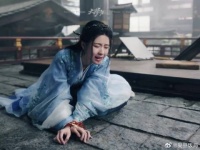 一巴掌是爱的亏欠，另一巴掌是决心赴死