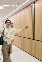 李行亮盘头造型撞款刘欢，形象反差巨大
