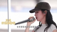 王楚然颜值身材兼具，唱歌跳舞俱佳