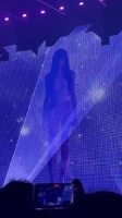 今晚令人难以置信的aespa Giselle大屏身材比例，神女来的！