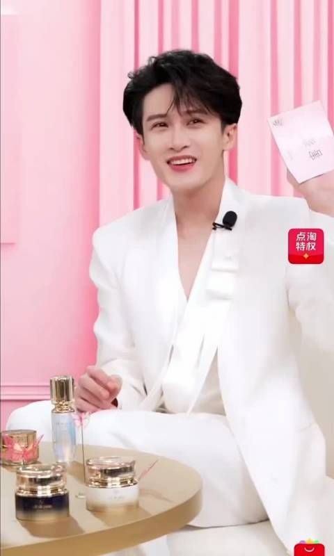 檀健次再现海绵宝宝声线，三专后期彩蛋曝光