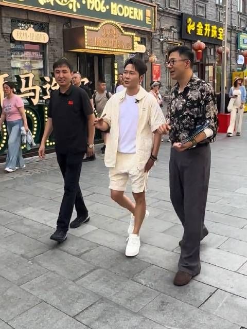 哈尔滨街头孟鹤堂