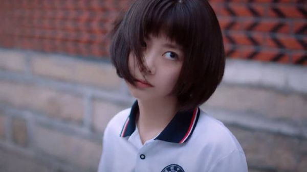 见义勇为李尖尖，连续被凌霄打两次头，小眼神成亮点