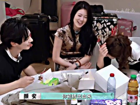 张予曦巴黎麻辣烫只取两根菜叶，原因竟是下午已炫炸鸡