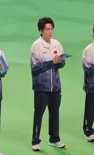 又萌晕了头头宝宝