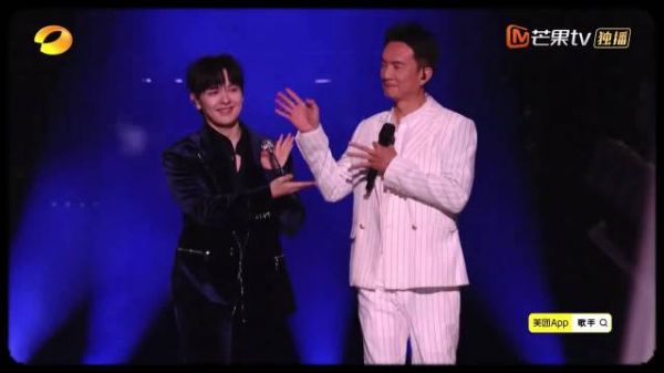 温柔中暗藏爆发力,@尤长靖 把每一首歌都唱进了听众心里最柔软的角落
