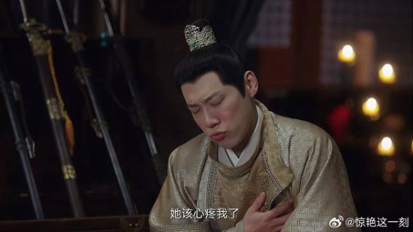 五少主醉酒，抱着上官的宝贝哄睡，这一幕让她感动
