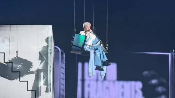 罗云熙魔方出场高空俯瞰，许下后续舞台约定