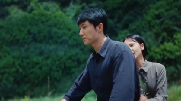 重器 暗自心动，表面喜怒不形于色，但心里早已乐开了花