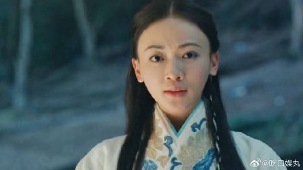 绿茶妹为抢姐夫，联合母亲害死姐姐，而姐夫却高兴地娶妹