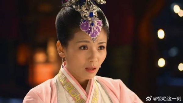 芈姝为了成全芈月 把出风头机会让给她,威后大怒教训她