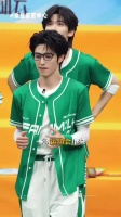 TF家族运动饭撒 看傻我了“行咯，就欺负我这个没在现场的是吧！”