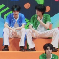 还以为能偷听两句呢又一句都没放出来