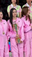 今年收敛了 没咬奖牌喝