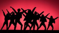 日本女网红直播自杀！八万人围观，生前遭韩男团粉丝大规模网暴！