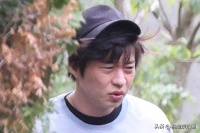 田中圭因不伦恋近一年无戏可拍，靠打扑克赢3000万还清违约金