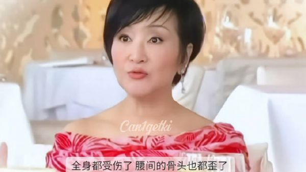 狄波拉透露张柏芝为熟睡谢霆锋修剪体毛涂药