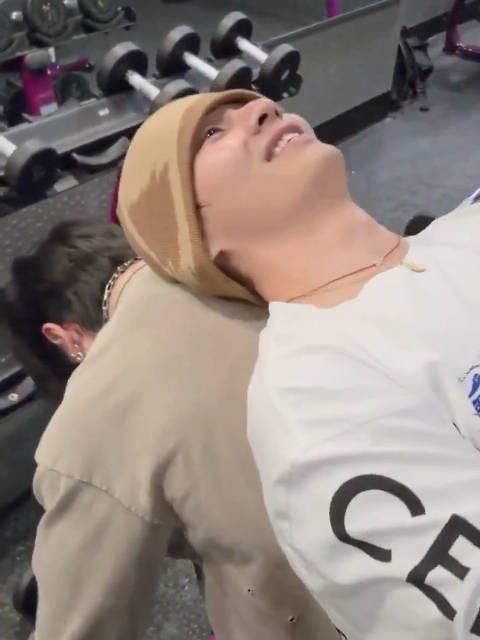感谢Hobi ， 真的发了这个视频