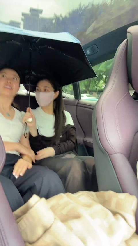 嬢嬢嘴巴好会说
