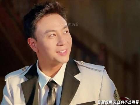 小伙刚入学就被校霸针对，殊不知最后他救了整个班级， 释小龙 郝劭文