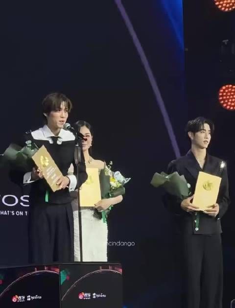 “请帮忙告诉mark tuan ，我爱他” cr.cincindango