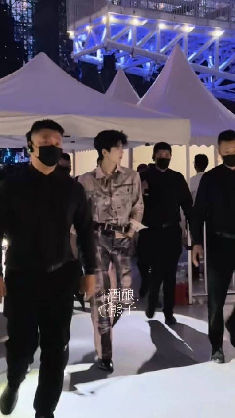 我不行了张凌赫走这几步帅成啥了