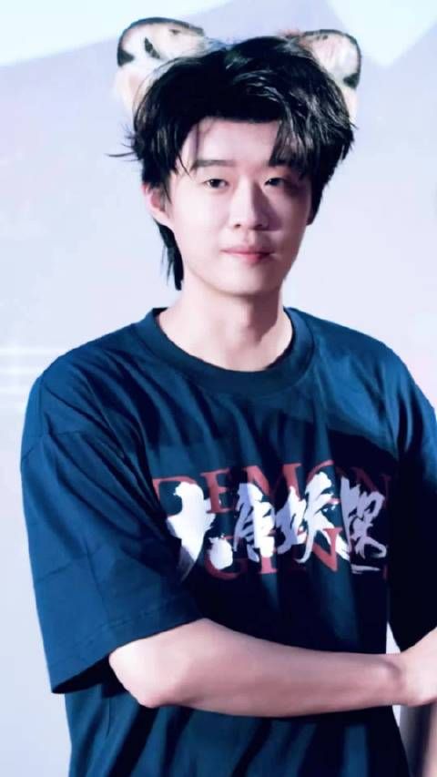 他是小脑斧还是小猫啊
