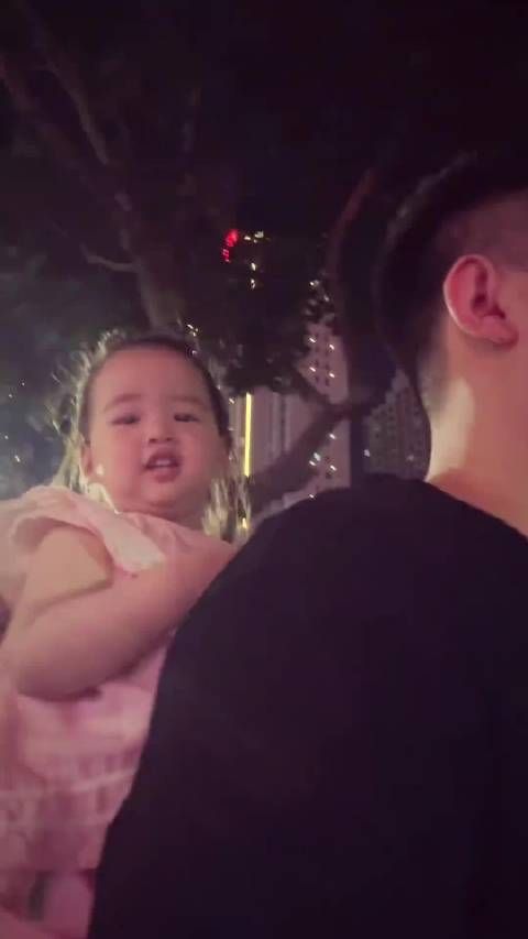 女儿好可爱哟！