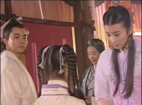 丁敏君竟然有过这么温柔的一面，还是对周芷若