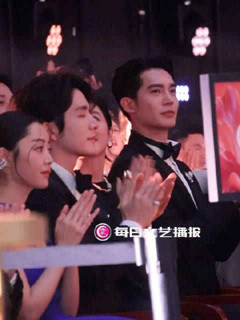 播报看百花｜内场，@于适Yosh ：坐得板正，鼓得响亮