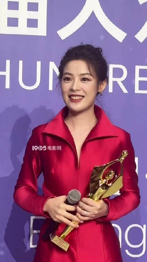获得第38届百花奖最佳新人奖的陈丽君，唱越剧分享获奖感受，“我来也！”