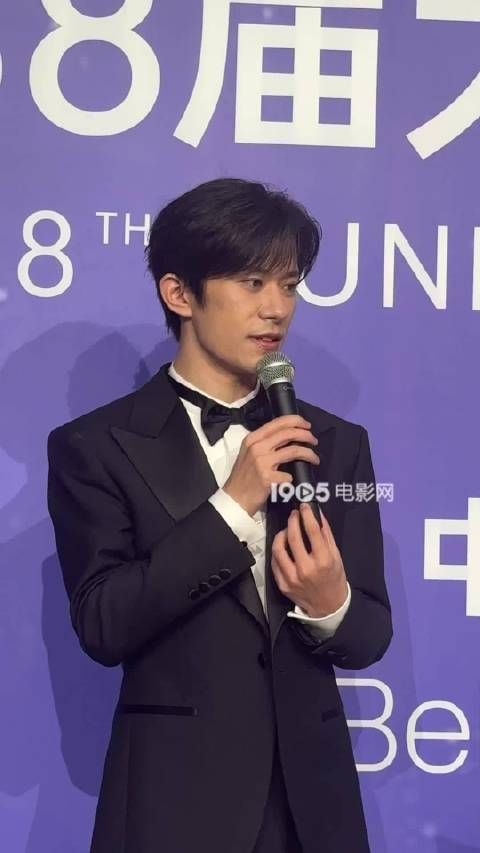 易烊千玺获百花奖最佳男演员，坦言现在缓过来了