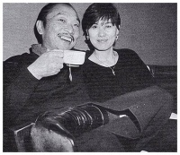 1985年古龙下葬，棺中放48瓶XO担心被盗，蔡澜一个妙计解决了问题