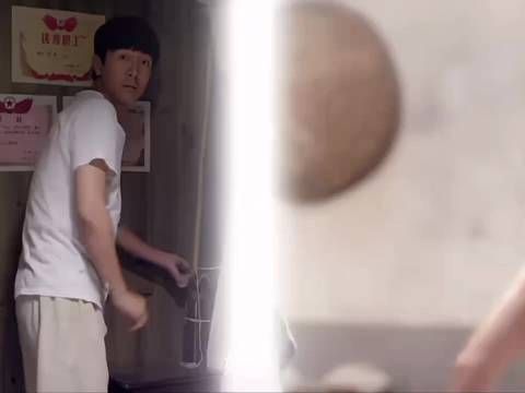 女孩不顾母亲反对执意要嫁给穷小子，没想到刚嫁过去就被婆家各种嫌弃！