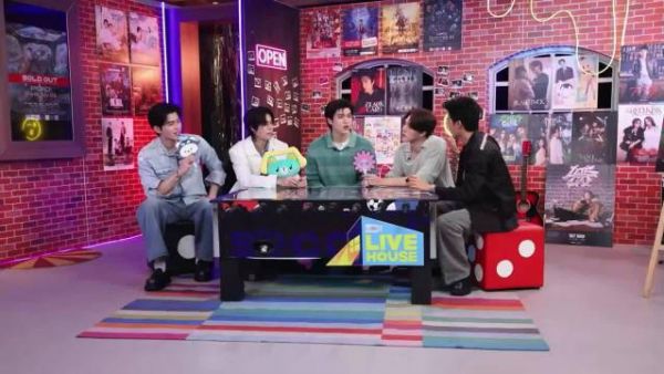 2/10反向打分，原是粉丝防爆红妙招